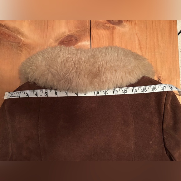 Vintage 1970s Suede Penny Lane Coat with Fur Trim - Picture 9 of 14